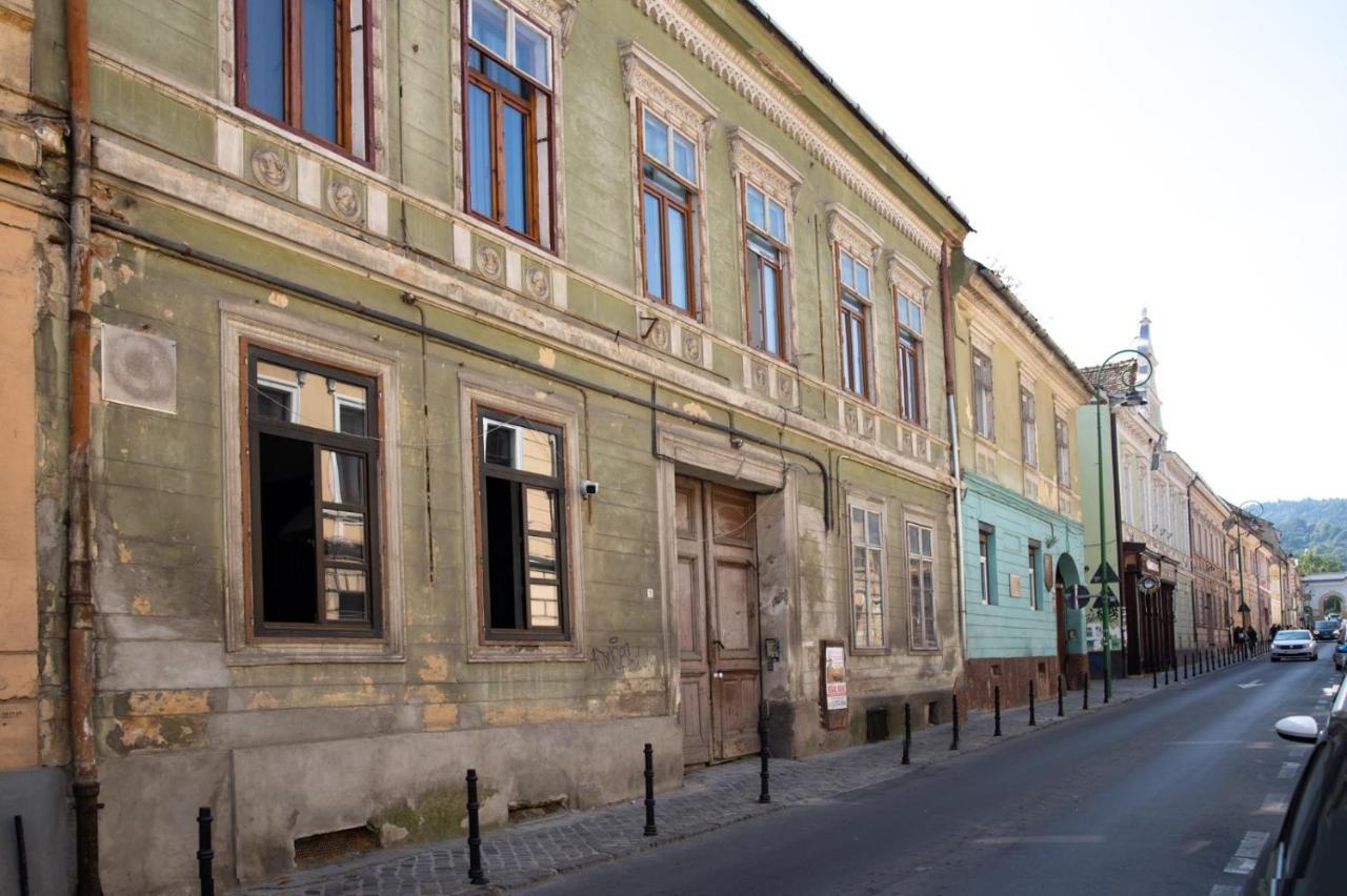 The Bear'S Den In Old City Centre Braşov Dış mekan fotoğraf